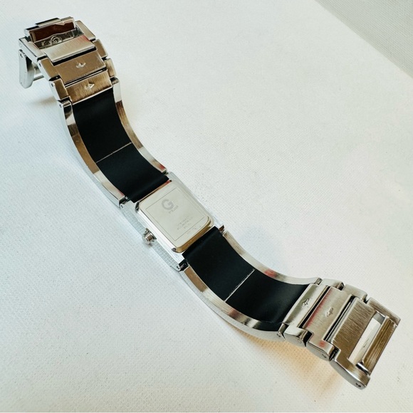 G Guess Logo Dial Women's Silver Black Dial Crystals Bracelet Watch G79006L1 - Picture 8 of 11